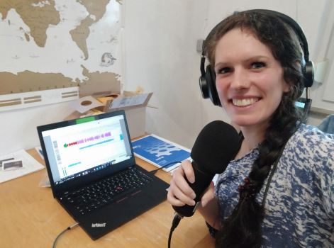 Ich bei der Produktion eines Radiobeitrags für KC. Foto: Katrin Steinhausen.