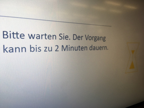 2 Minuten dauert die UCCard Validierung an den blauen Automaten. Wenn kein Fehler auftritt! 