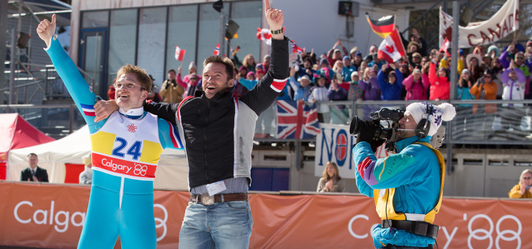 Taron Egerton und Hugh Jackman in Eddie the Eagle