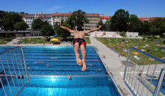Abk&uuml;hlung gef&auml;llig? Dann ab ins Freibad und ins Vergn&uuml;gen springen!