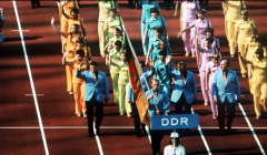 Die olympische Mannschaft der DDR läuft erstmals unter eigener Flagge 1972 in München ein.